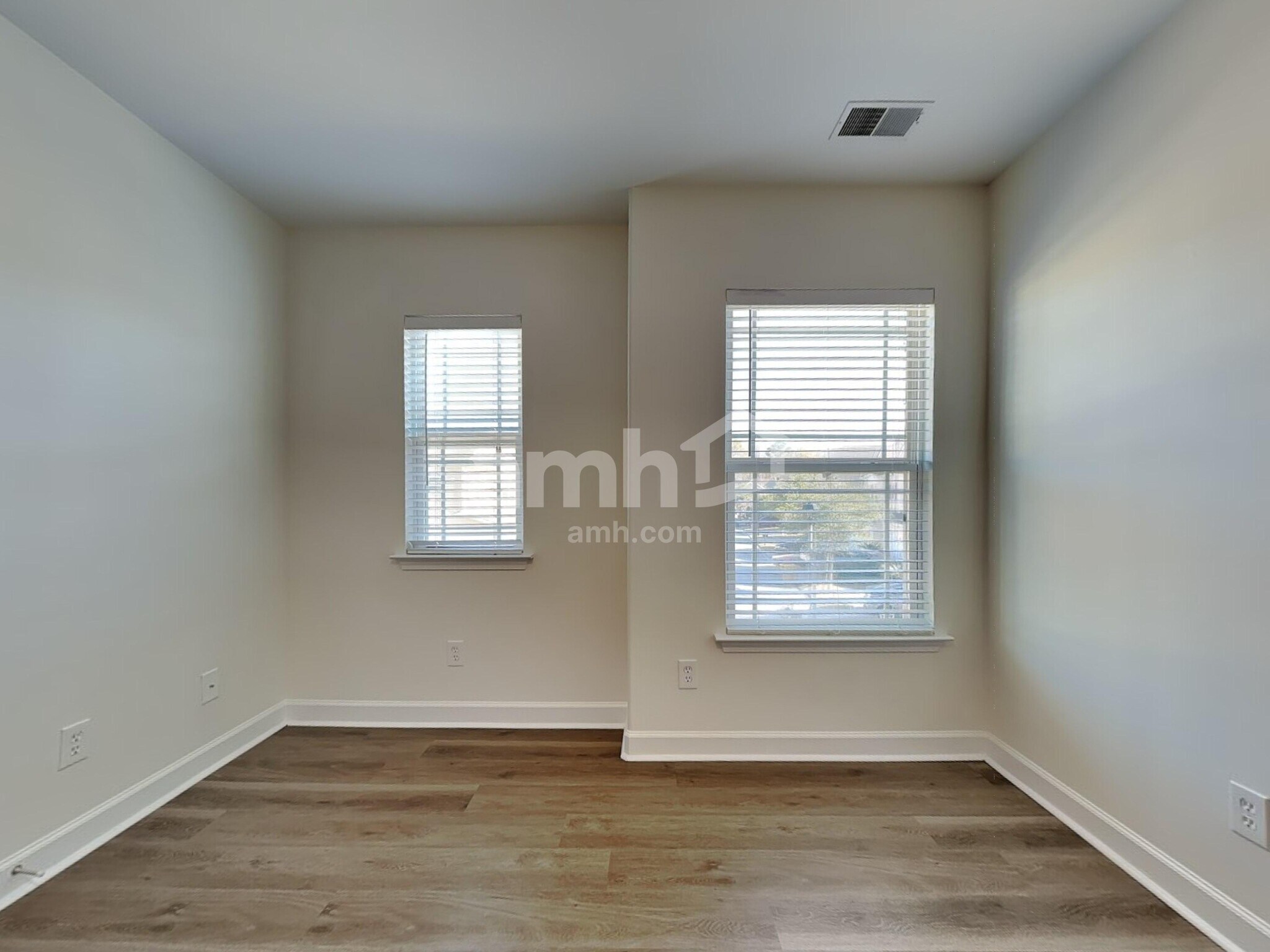 Building Photo - 105 Summer Hill Ct