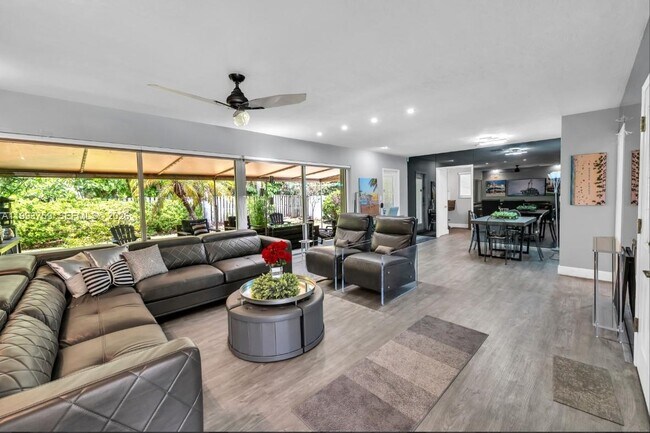 Building Photo - 1799 SE 25th Ave