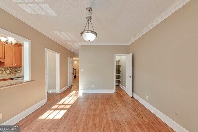 Building Photo - 260 Manning Rd SW