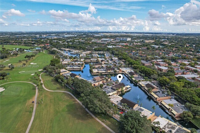 Building Photo - 15518 Braemar Ct