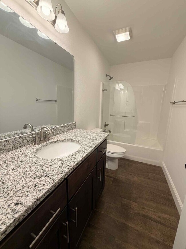 Building Photo - 329 E Greystone Square