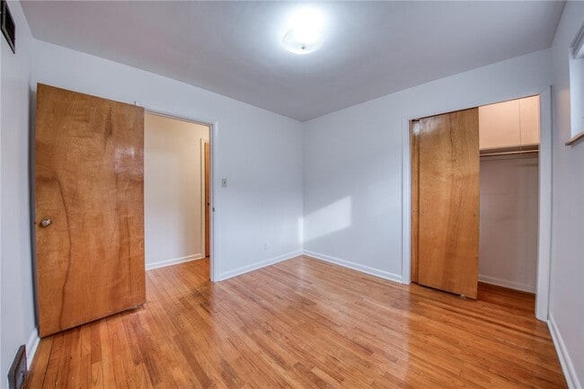 Building Photo - 5523 Rippey Pl