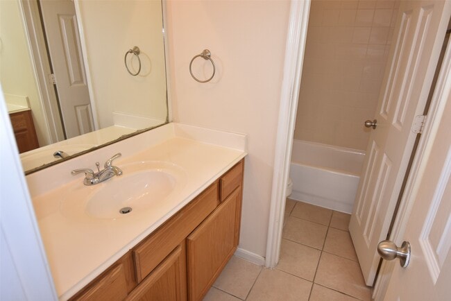 Building Photo - 8059 Villa De Norte St