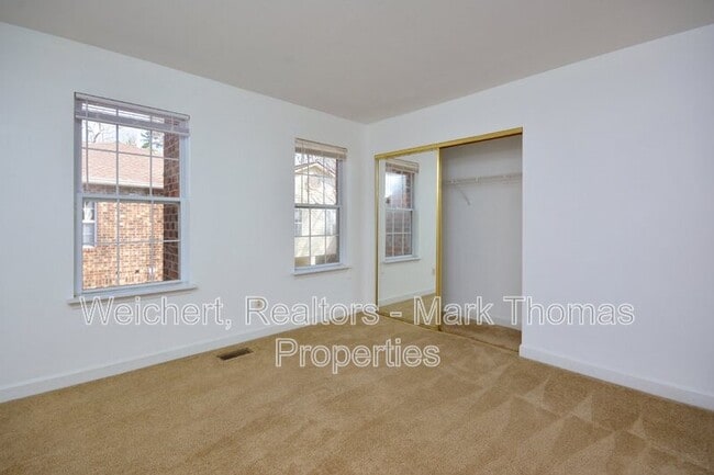 Building Photo - 425 Summerwalk Cir