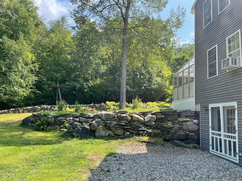 Lawn - 42 Dry Hill Rd