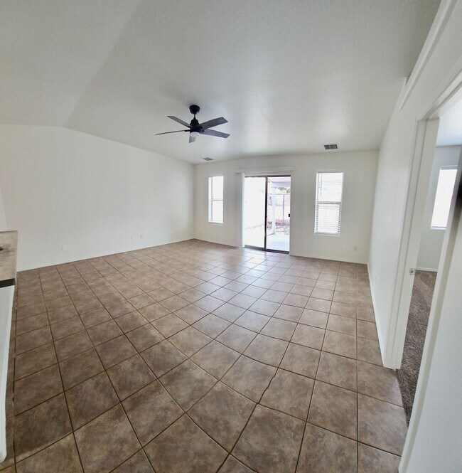 Building Photo - Beautiful remodeled 2 bed 2 bath home in P...