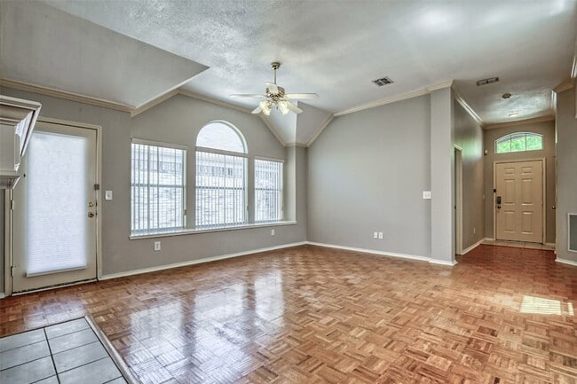 Building Photo - 3009 Ridge Hollow Dr