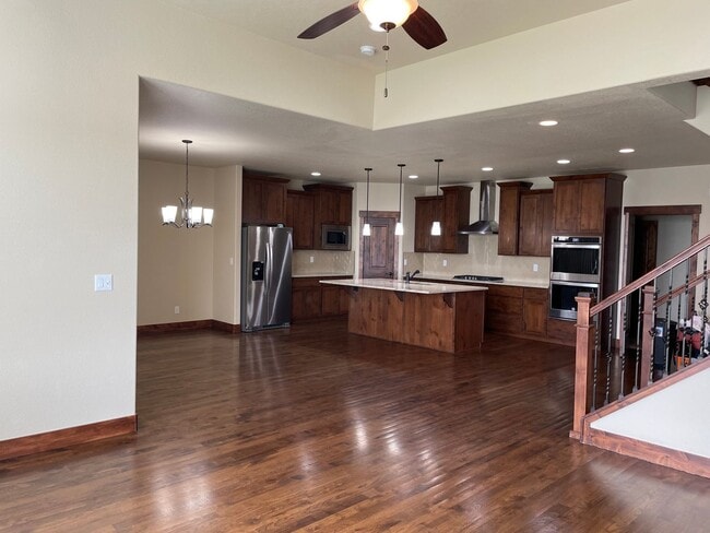Building Photo - 3532 Red Feather Trl
