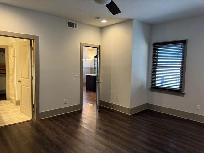 Building Photo - 1707 Hillside Ave