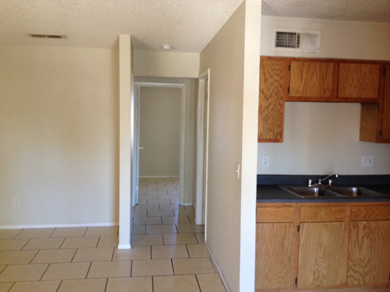 Building Photo - 338 N 23rd St