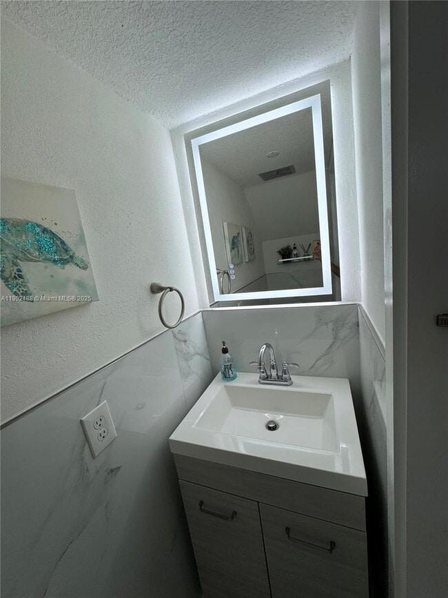 Building Photo - 13308 SW 60th Terrace