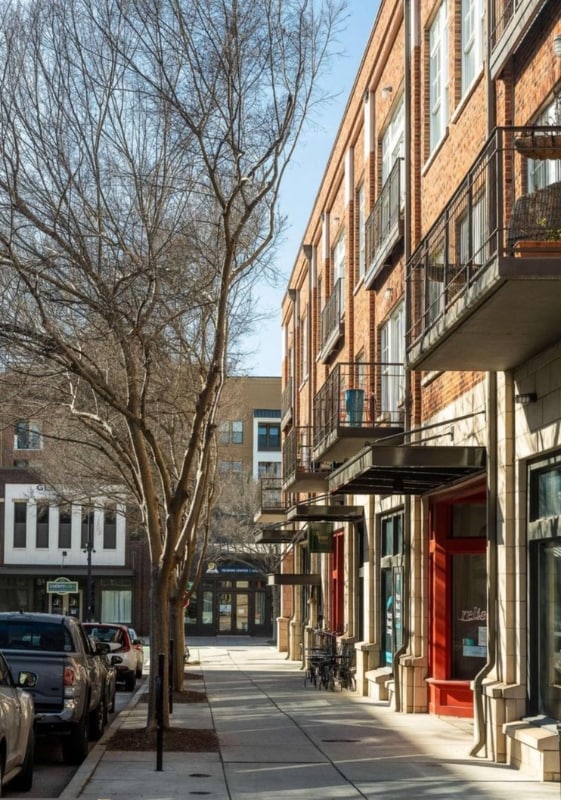 Building Photo - 947 N Ormewood Park Dr SE