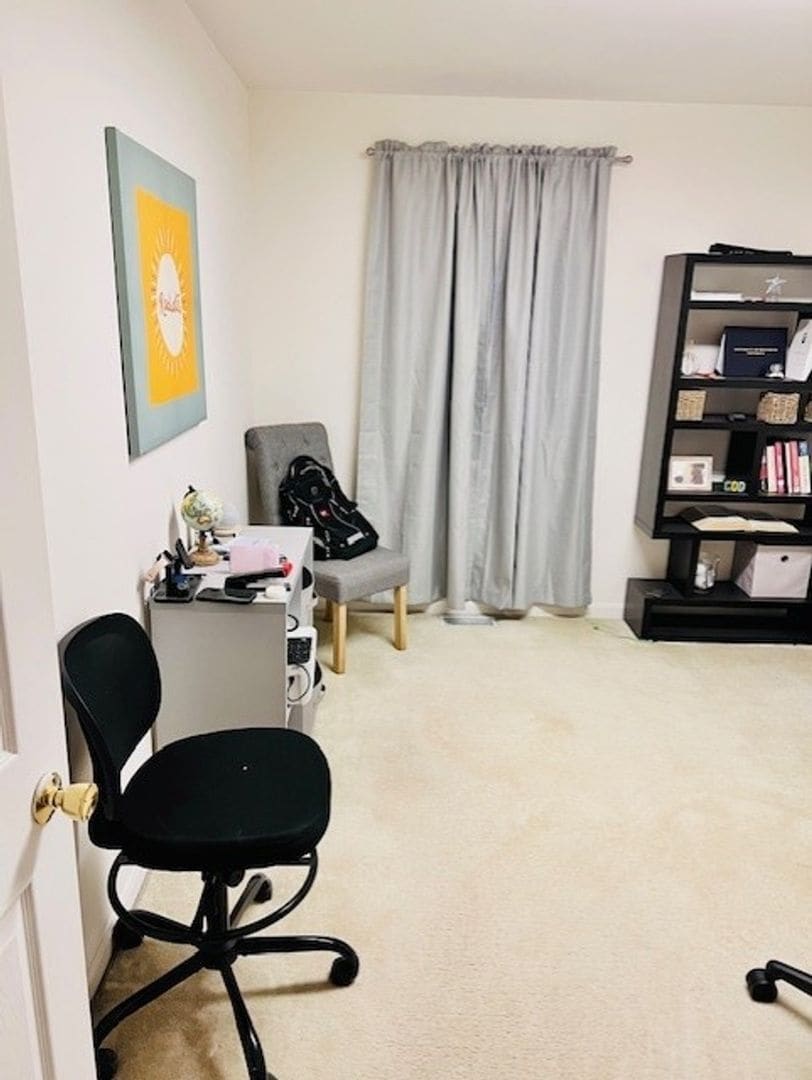 Building Photo - 1919 Cloverdale Way