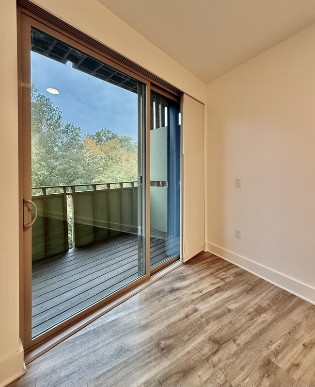 Building Photo - 610 Trent Dr