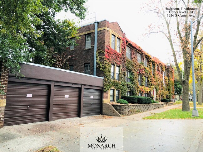 Building Photo - 1216 S Center Ave