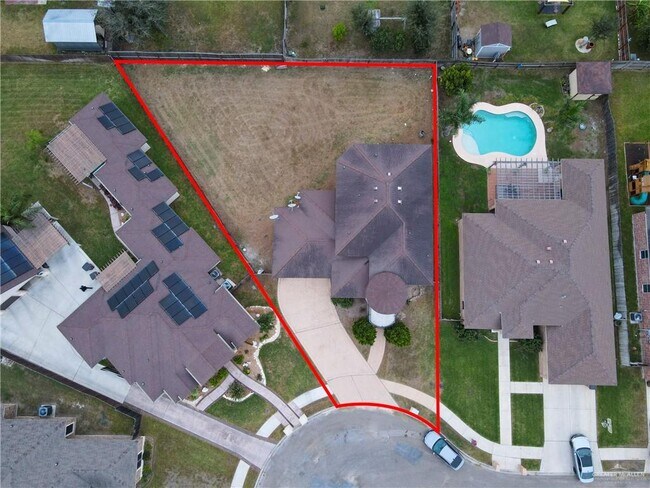 Building Photo - 3218 Lerma Dr