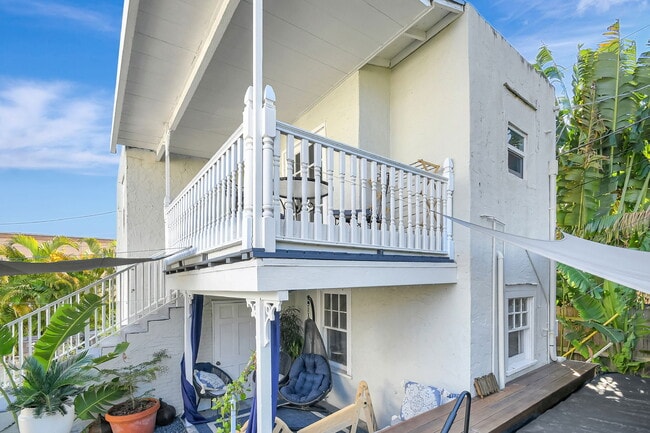 Building Photo - 412 El Prado