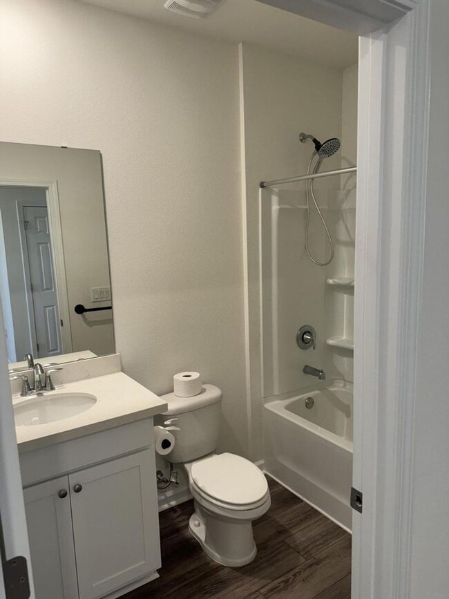 Building Photo - Charming 4 bedroom 3 bathroom in Yellow River Ranch