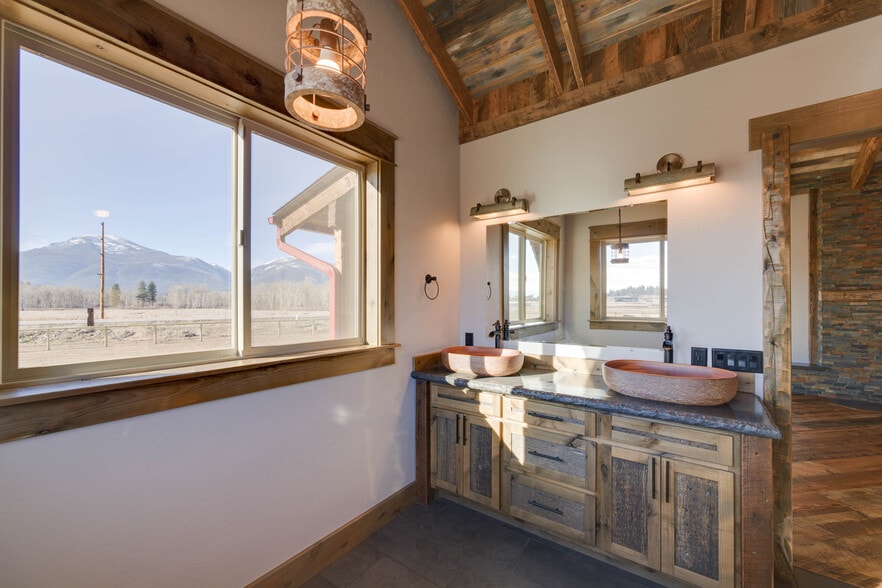 Building Photo - 5289 Gabriels Wy