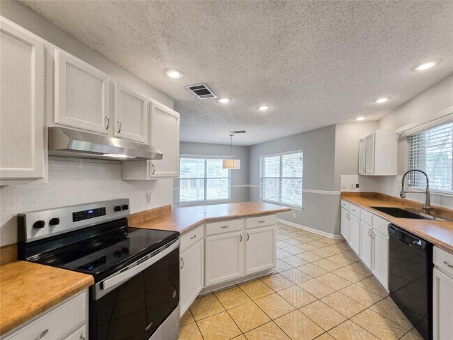 Building Photo - 1318 Chalk Ln
