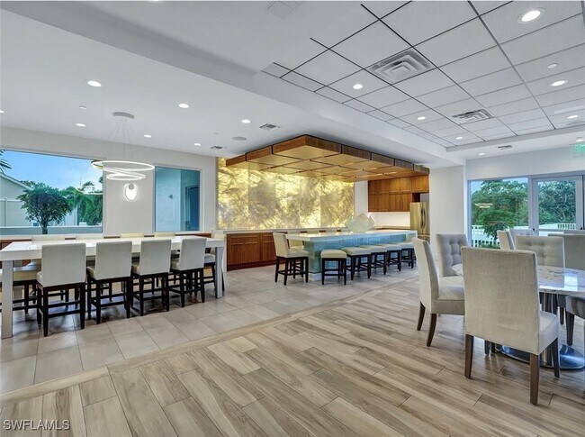 Building Photo - 6361 Pelican Bay Blvd