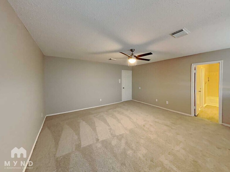 Building Photo - 9703 Cameron Creek