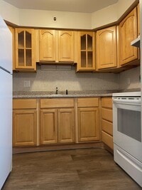 Building Photo - Schopmann Apartments