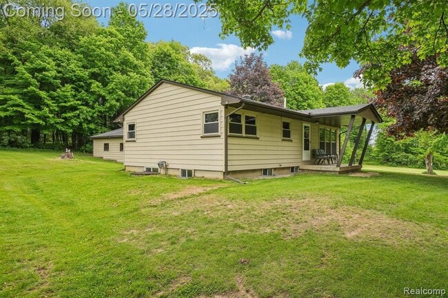 Building Photo - 3005 S Hickory Ridge Rd