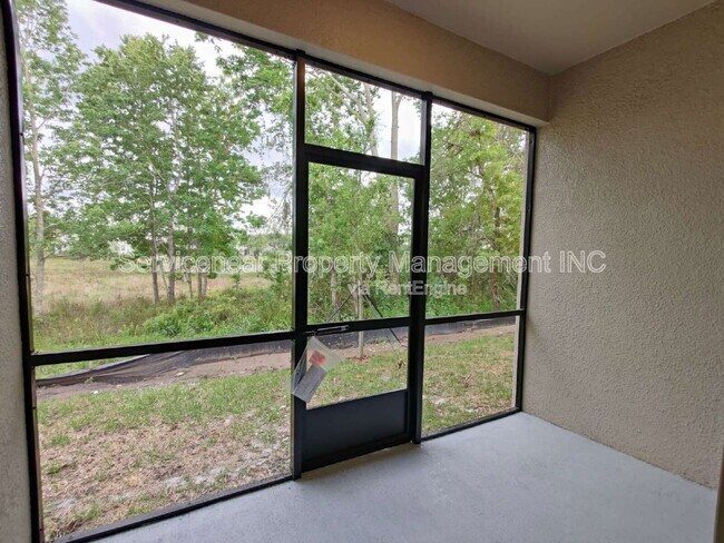 Building Photo - 23300 Willow Glen Way