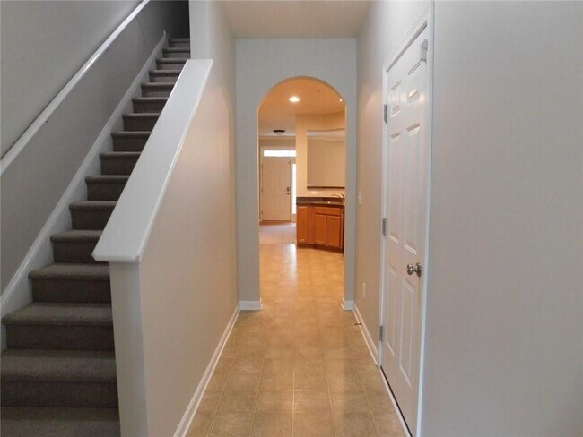 Building Photo - 524 Ridge View Crossing