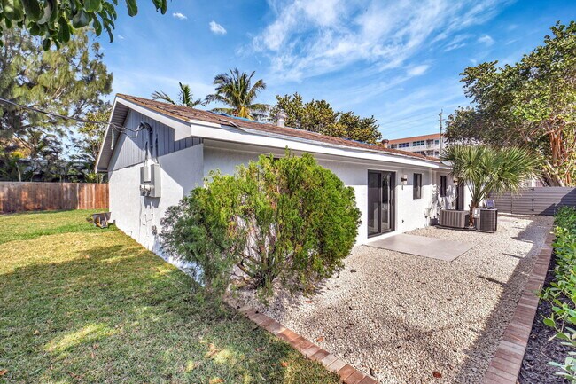 Building Photo - 2894 Florida Blvd