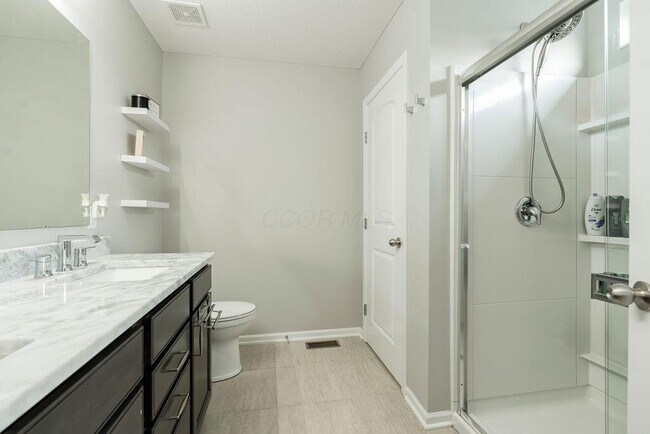 Building Photo - 123 Schellinger St