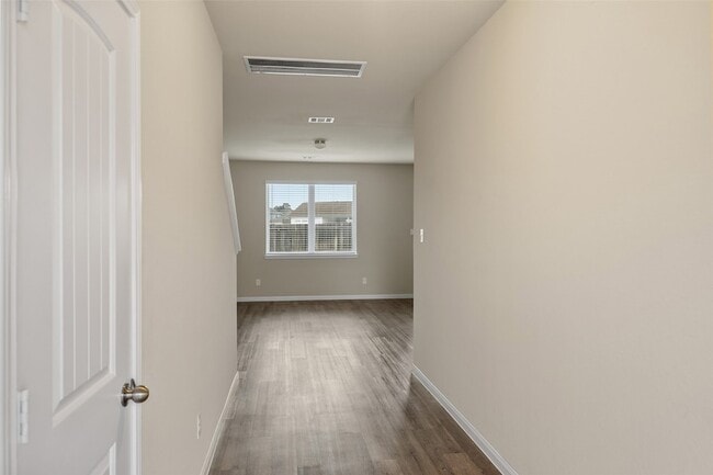 Building Photo - 2335 Mount Locke Path