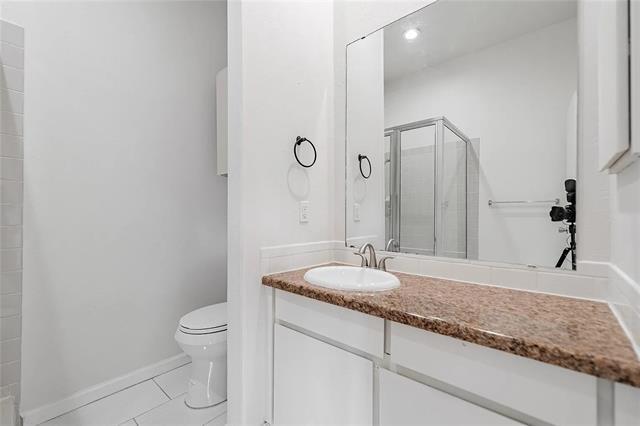 Building Photo - 10438 High Hollows Dr