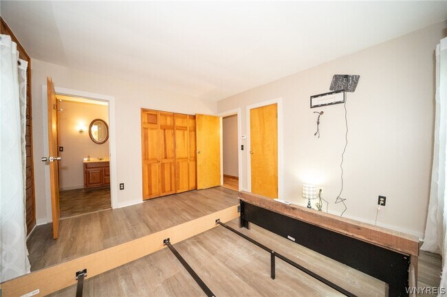 Building Photo - 8376 Cobblestone Ct