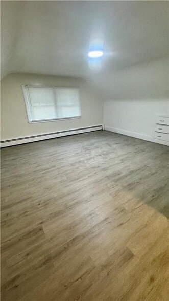 Building Photo - 39 Hillview Ave