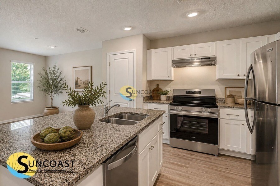 Building Photo - 1516 Yelford Cir