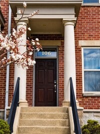 Building Photo - 106 S Niles Ave