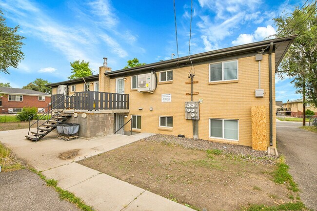 Building Photo - 7165 Stuart St