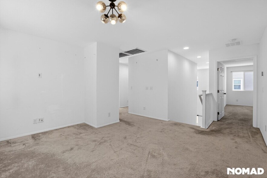 Building Photo - 4611 Chirping St