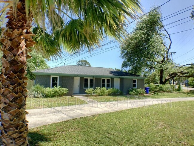 Building Photo - 1559 Brookbank Ave