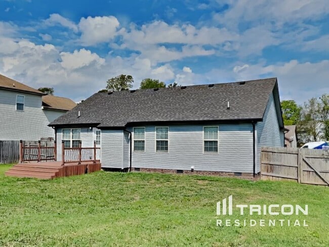 Building Photo - 2448 Andersonville Dr