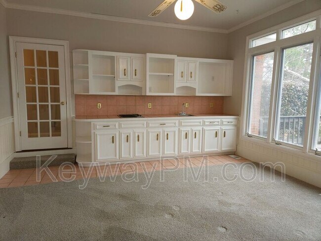 Building Photo - 954 Windmill Ln