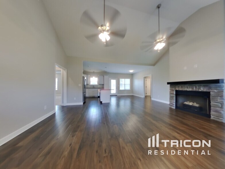 Building Photo - 512 Poplar Bend Dr