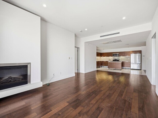 Building Photo - 6735 Yucca St