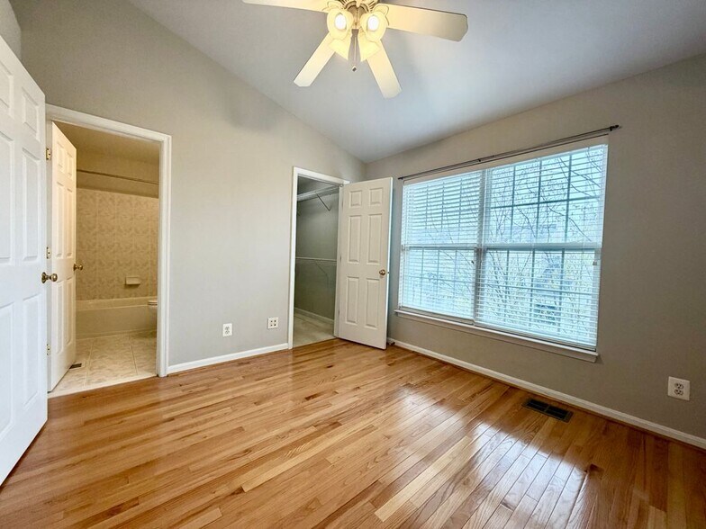 Building Photo - 307D Prettyman Dr