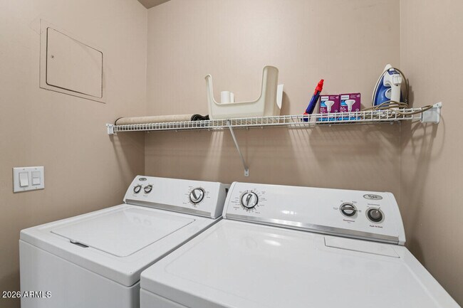 Building Photo - 5350 E Deer Valley Dr
