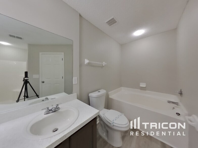 Building Photo - 2706 Taylor Hill Dr