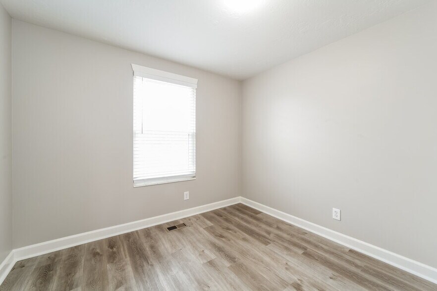 Building Photo - 10318 Leilani Dr