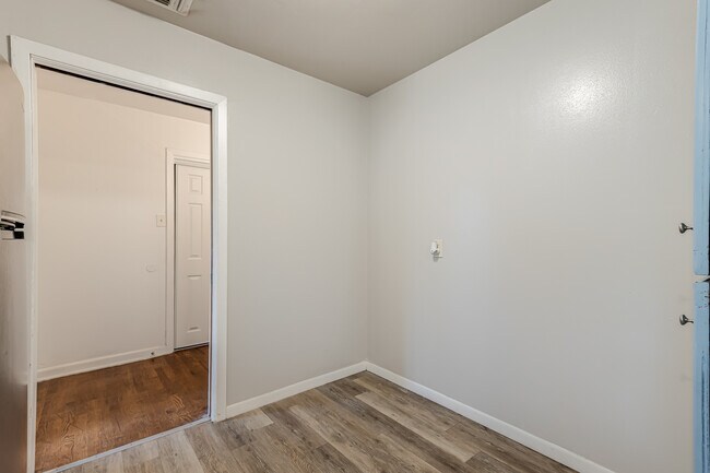 Building Photo - 354 Brettonwood Dr